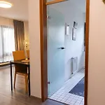 17-stillvolles 2-zimmer Mit Boxspringbett,wlan,grossem Balkon Mit Gartenblick Lejlighed Wiesbaden