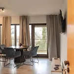 17-stillvolles 2-zimmer Mit Boxspringbett,wlan,grossem Balkon Mit Gartenblick 비스바덴