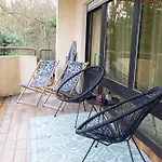 아파트 17-stillvolles 2-zimmer Mit Boxspringbett,wlan,grossem Balkon Mit Gartenblick