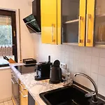 아파트 17-stillvolles 2-zimmer Mit Boxspringbett,wlan,grossem Balkon Mit Gartenblick