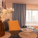 17-stillvolles 2-zimmer Mit Boxspringbett,wlan,grossem Balkon Mit Gartenblick 비스바덴