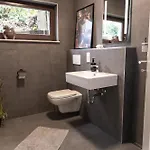 아파트 17-stillvolles 2-zimmer Mit Boxspringbett,wlan,grossem Balkon Mit Gartenblick