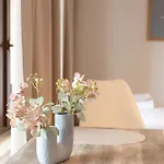 17-stillvolles 2-zimmer Mit Boxspringbett,wlan,grossem Balkon Mit Gartenblick 아파트 비스바덴