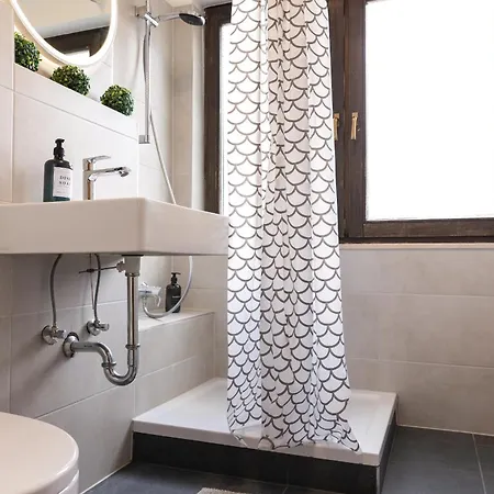 17-stillvolles 2-zimmer Mit Boxspringbett,wlan,grossem Balkon Mit Gartenblick Lejlighed *