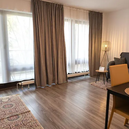 Lejlighed 17-stillvolles 2-zimmer Mit Boxspringbett,wlan,grossem Balkon Mit Gartenblick