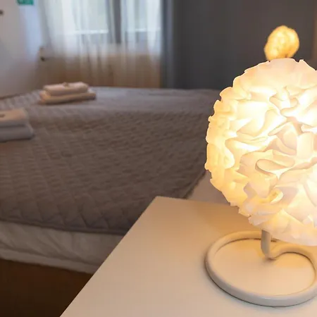 Апартаменты 17-stillvolles 2-zimmer Mit Boxspringbett,wlan,grossem Balkon Mit Gartenblick
