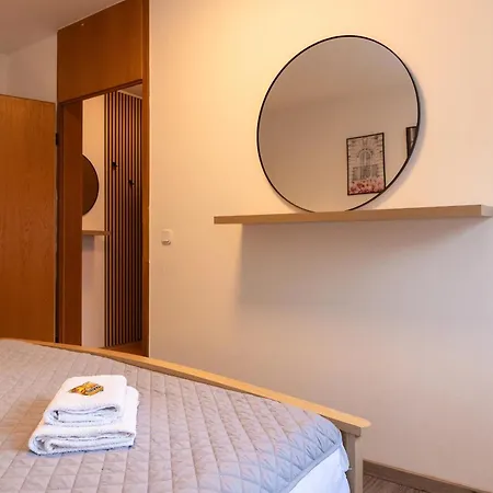 17-stillvolles 2-zimmer Mit Boxspringbett,wlan,grossem Balkon Mit Gartenblick Висбаден