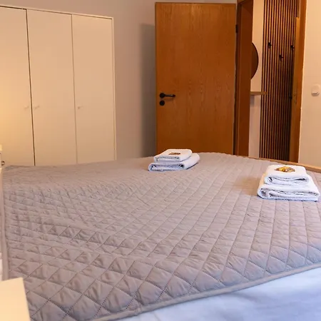 Apartmentsanlage Mit Komfortwohnungen Mit Kueche,wlan Und Kostenfreien Parkplaetzen Βιζμπάντεν