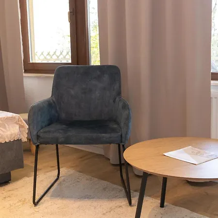 Апартаменты 17-stillvolles 2-zimmer Mit Boxspringbett,wlan,grossem Balkon Mit Gartenblick Висбаден