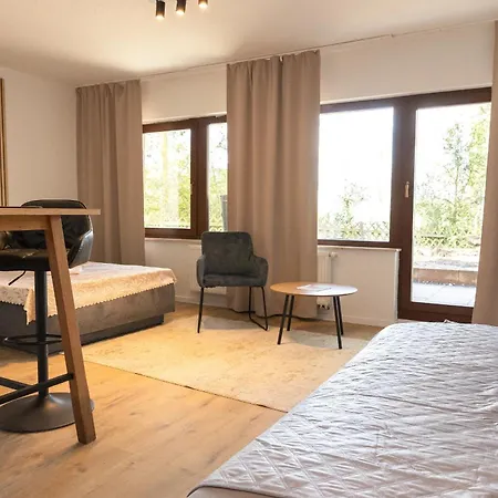 Apartment 17-stillvolles 2-zimmer Mit Boxspringbett,wlan,grossem Balkon Mit Gartenblick