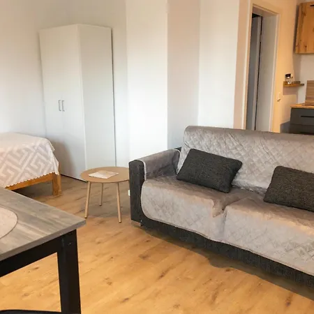 Apartment 17-stillvolles 2-zimmer Mit Boxspringbett,wlan,grossem Balkon Mit Gartenblick Wiesbaden
