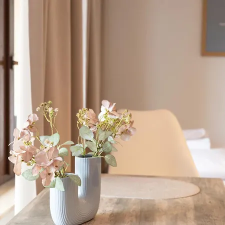 17-stillvolles 2-zimmer Mit Boxspringbett,wlan,grossem Balkon Mit Gartenblick Апартаменты Висбаден
