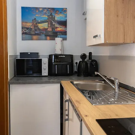 Appartement Apartmentsanlage Mit Komfortwohnungen Mit Kueche,wlan Und Kostenfreien Parkplaetzen Wiesbaden