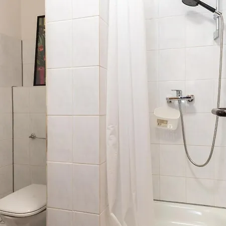 Apartmentsanlage Mit Komfortwohnungen Mit Kueche,wlan Und Kostenfreien Parkplaetzen