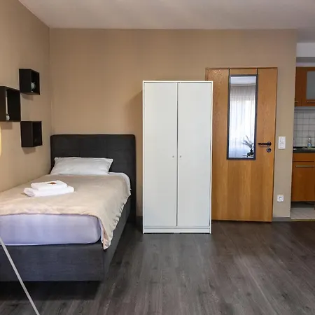 Apartmentsanlage Mit Komfortwohnungen Mit Kueche,wlan Und Kostenfreien Parkplaetzen Wiesbaden