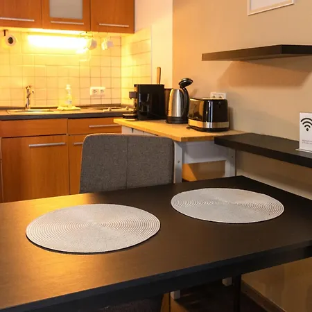 Apartmentsanlage Mit Komfortwohnungen Mit Kueche,wlan Und Kostenfreien Parkplaetzen Appartement Wiesbaden
