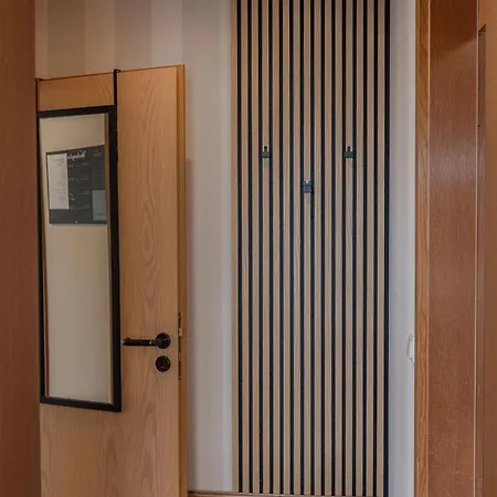 Apartmentsanlage Mit Komfortwohnungen Mit Kueche,wlan Und Kostenfreien Parkplaetzen *