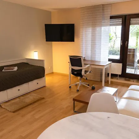 Apartmentsanlage Mit Komfortwohnungen Mit Kueche,wlan Und Kostenfreien Parkplaetzen Βιζμπάντεν