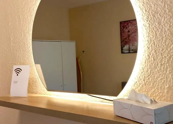 Lejlighed 17-stillvolles 2-zimmer Mit Boxspringbett,wlan,grossem Balkon Mit Gartenblick *