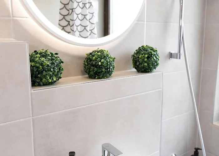 17-stillvolles 2-zimmer Mit Boxspringbett,wlan,grossem Balkon Mit Gartenblick Lejlighed Wiesbaden