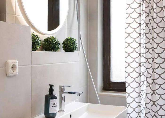 17-stillvolles 2-zimmer Mit Boxspringbett,wlan,grossem Balkon Mit Gartenblick * Wiesbaden